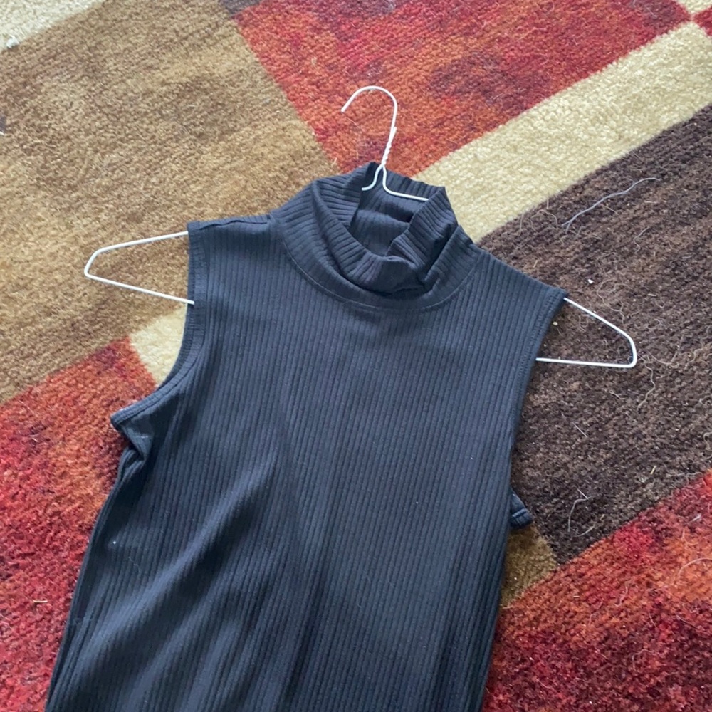 Black ribbed turtle neck tank